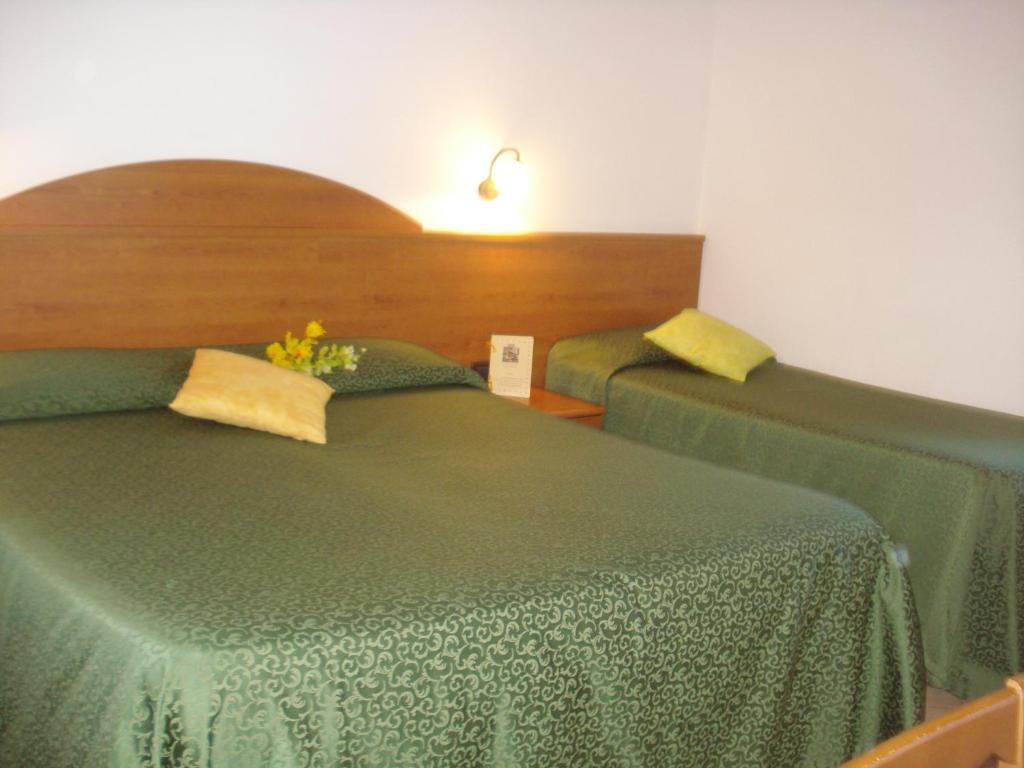 Carlo'S Hotel Castagneto Carducci Ruang foto