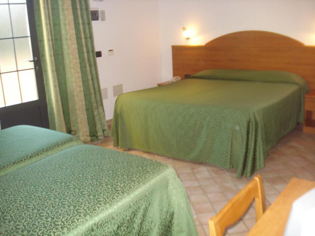 Carlo'S Hotel Castagneto Carducci Ruang foto