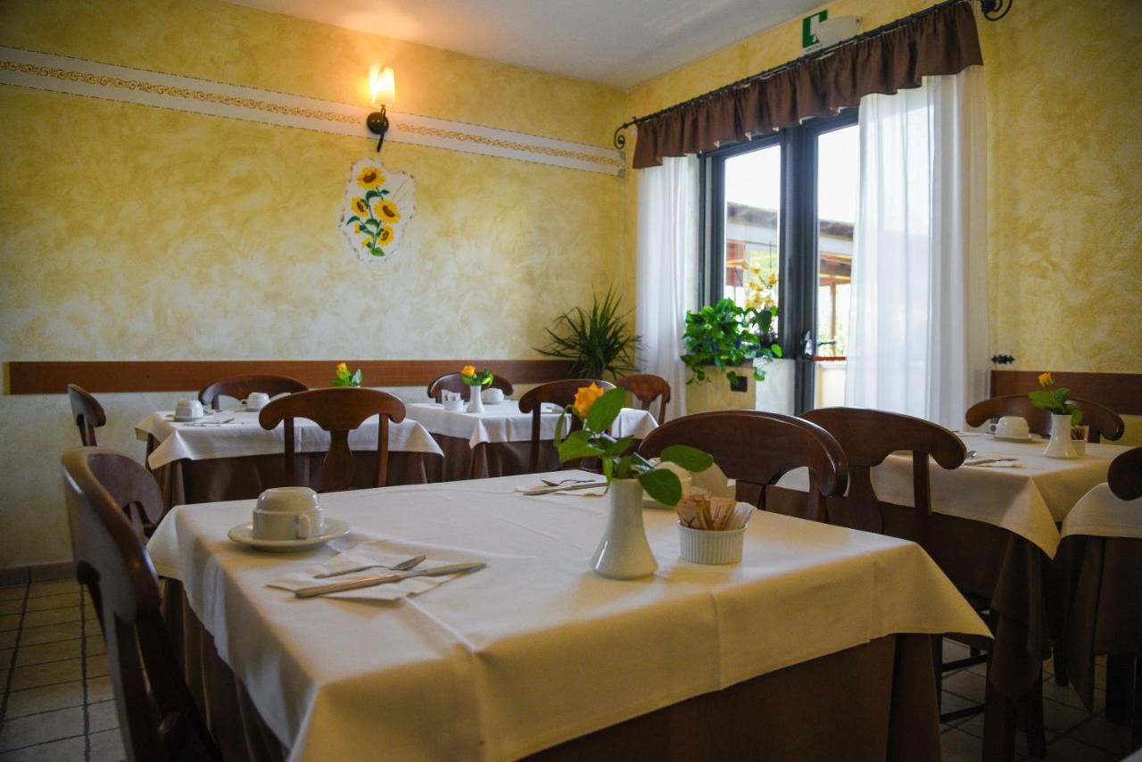 Carlo'S Hotel Castagneto Carducci Bagian luar foto